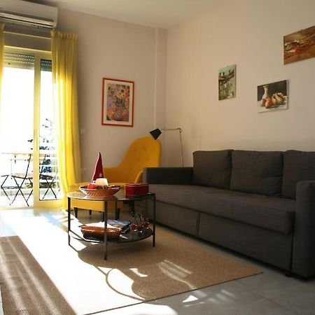 Lovely Sea Front Apartment Itea Exterior photo