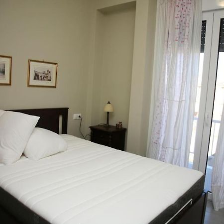 Lovely Sea Front Apartment Itea Exterior photo